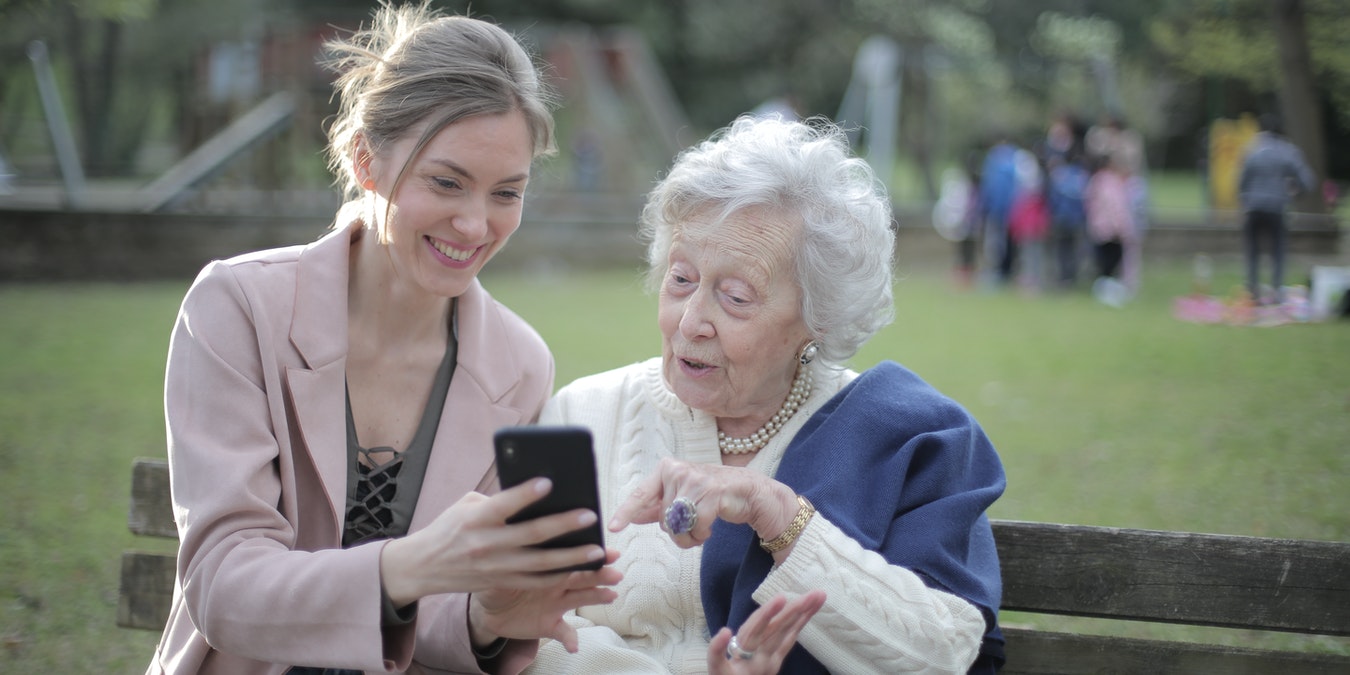 Setting Up Grandparents Phone For Better Access